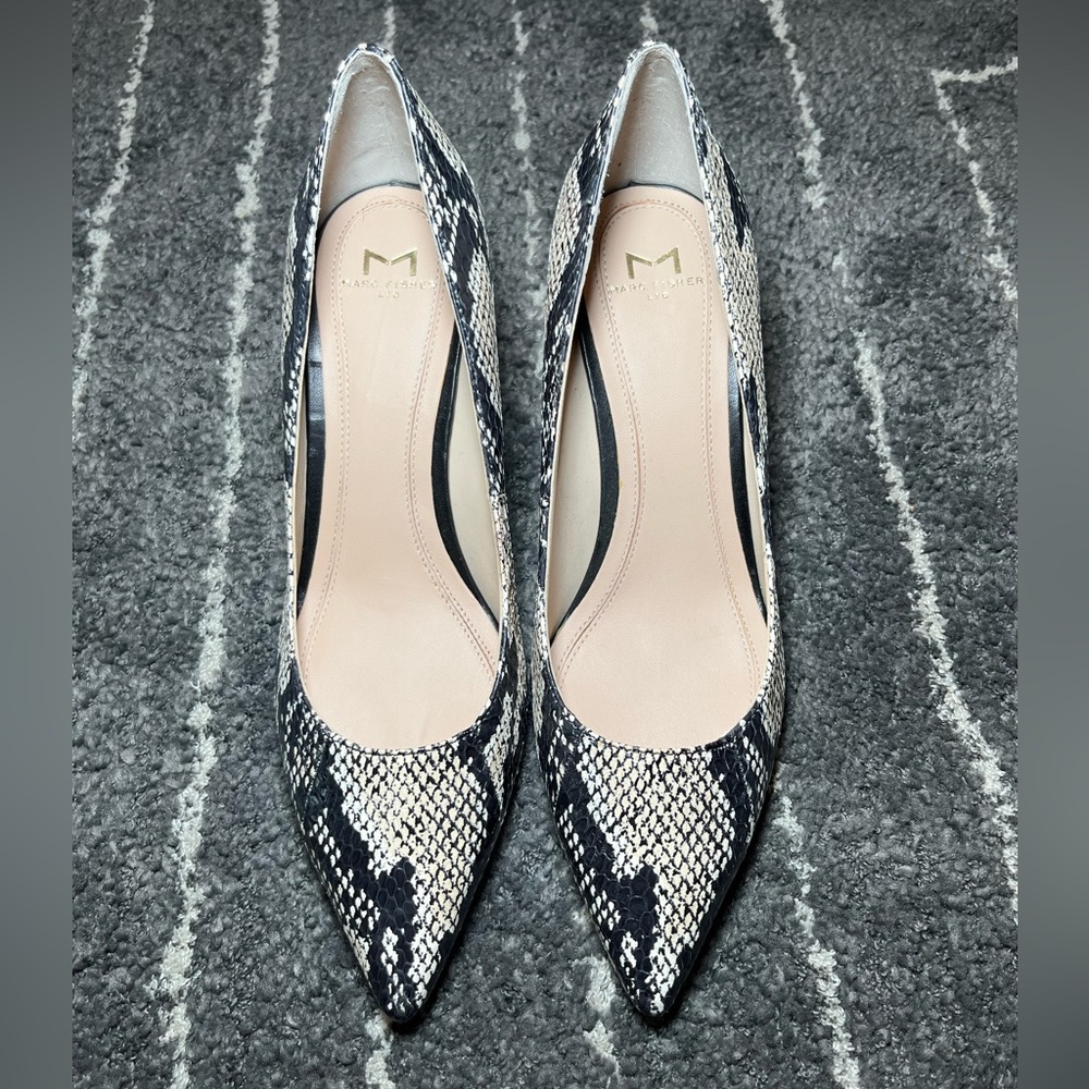 Marc Fisher Zala Block Pointy Toe, Snake Skin, Size 5